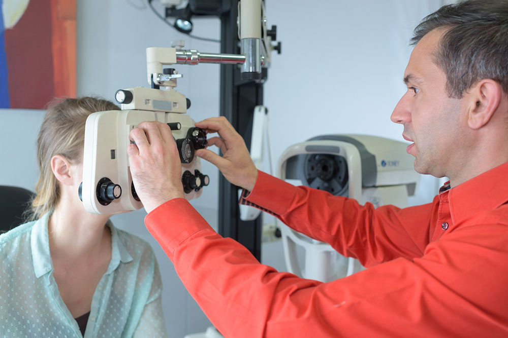 5 tips for finding the right ophthalmologist